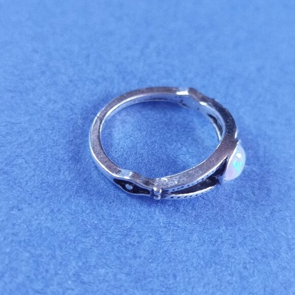 Vintage-Inspired Bohemian Sterling Silver Opal Ring HALO - Picture 4 of 5